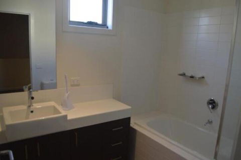 Family Friendly Unit - Port Augusta Accommodation 5