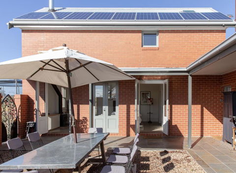 Royal Standard Farm Daylesford - Port Augusta Accommodation 3