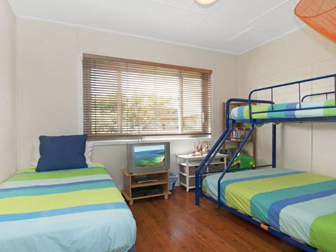 Urchins Funky Comfort & Style - Port Augusta Accommodation 6
