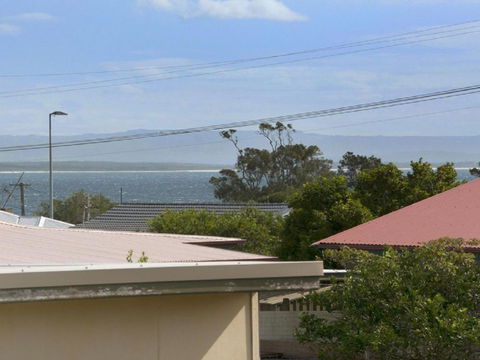 Urchins Funky Comfort & Style - Port Augusta Accommodation 2
