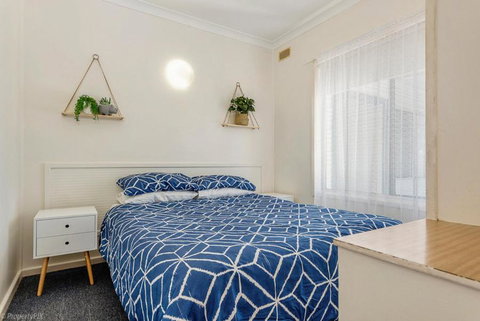 Jamaica Holiday Units - Port Augusta Accommodation 5