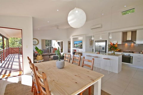 STUNNING HOME WITH SPECTACULAR VIEWS & CLOSE TO THE BEACH - Port Augusta Accommodation 4