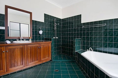 Robins Place - Port Augusta Accommodation 4