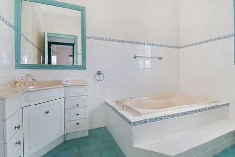 Robins Place - Port Augusta Accommodation 3