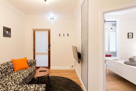 Boutique Central Apartment Vogue - Port Augusta Accommodation 6