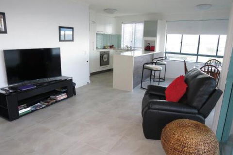 Deepwater Cove Unit 7 68 Lower Gay Terrace Bulcock Beach - Port Augusta Accommodation 3