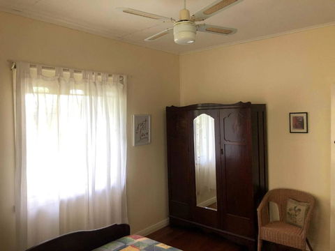 BOSCOBEL COTTAGE MAGICAL BEACH & RIVER VIEWS KINGSCLIFF - Port Augusta Accommodation 2