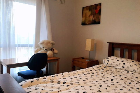 Huis Family - Port Augusta Accommodation 6