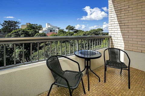 HAMP1 Bright Apartment In Cremorne - Port Augusta Accommodation 4