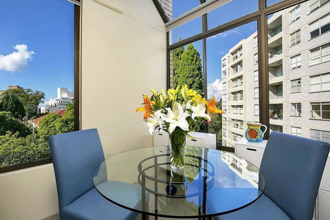 HAMP1 Bright Apartment In Cremorne - Port Augusta Accommodation 5