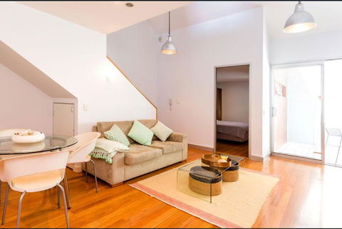 Urban Paradise Minutes From The Markets - Port Augusta Accommodation 5