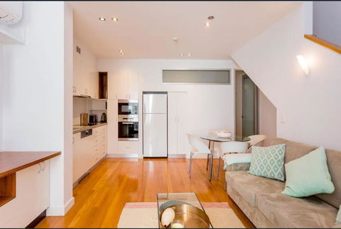 Urban Paradise Minutes From The Markets - Port Augusta Accommodation 6