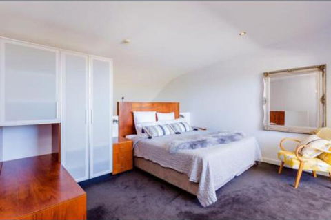 Urban Paradise Minutes From The Markets - Port Augusta Accommodation 0