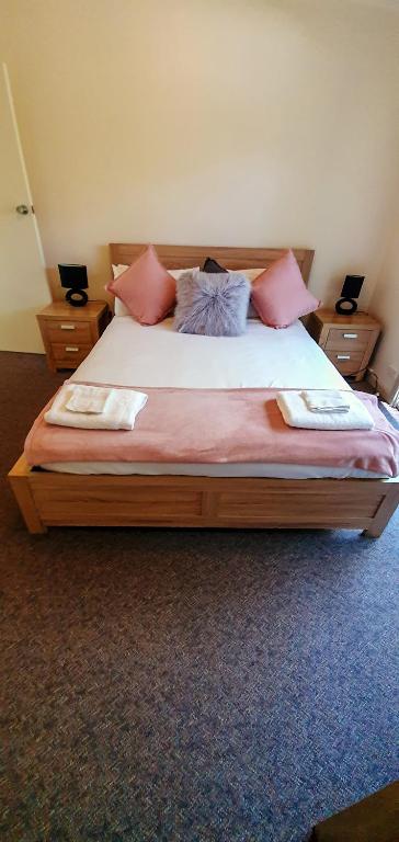 Russell Falls Holiday Cottages - Port Augusta Accommodation 4