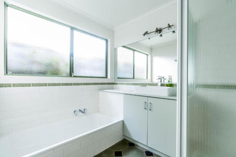 RIPPLE DREAM INVERLOCH - Port Augusta Accommodation 4