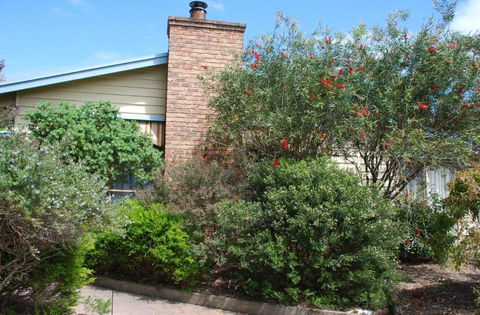 SHORE BEATS WORK INVERLOCH - Port Augusta Accommodation 6