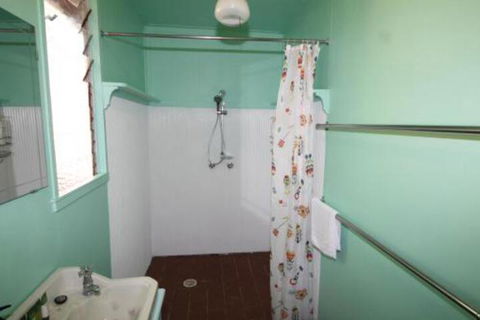 Signal Cottage - Port Augusta Accommodation 6