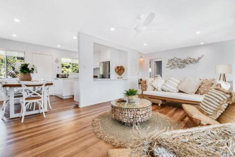 ROSIES BACH - Port Augusta Accommodation 0