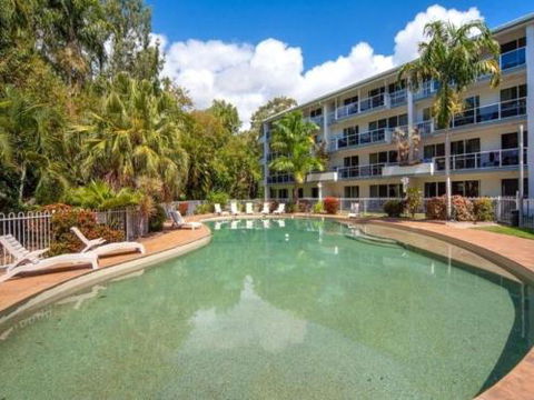 RED COWRIE 321atPALM COVE - Port Augusta Accommodation 0