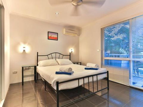 RED COWRIE 321atPALM COVE - Port Augusta Accommodation 1