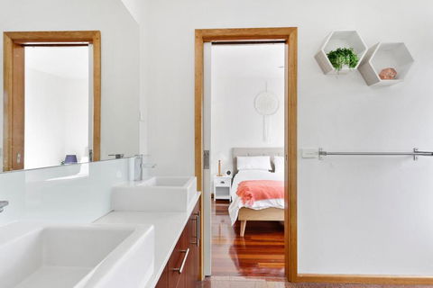 Rye Beach Executive Style - Port Augusta Accommodation 6