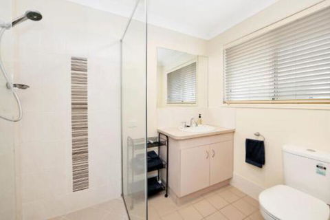Hook Wine & Sinker Hervey Bay - Port Augusta Accommodation 7