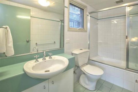 Snowman 8 - Port Augusta Accommodation 6