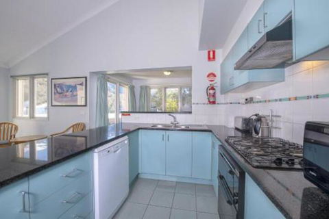 Snowman 8 - Port Augusta Accommodation 7