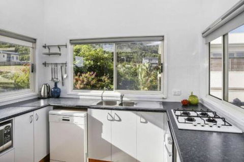 SEAVIEW Ocean Views From A Modern Townhouse - Port Augusta Accommodation 2