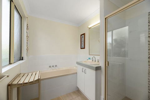 Fabulous Pet Friendly Family Home - 3 Carribean Court - Port Augusta Accommodation 2