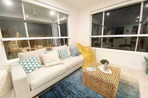 Hope Island Water Front House - Port Augusta Accommodation 0