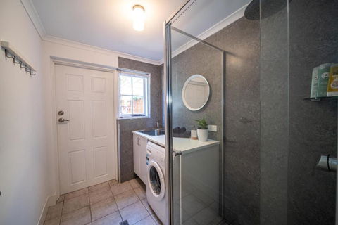 Seascape At Glenelg 3BDRM Luxury WiFi Beach Airport - Port Augusta Accommodation 2