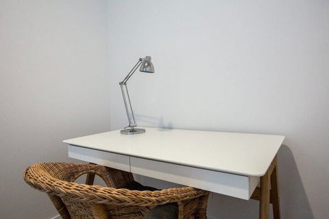 Simple And Cozy Apartment In Parkville - Port Augusta Accommodation 3