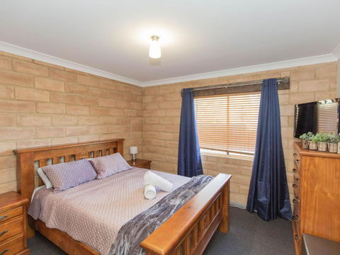 Burramys 4 / 1 Kirwan Close - Port Augusta Accommodation 2