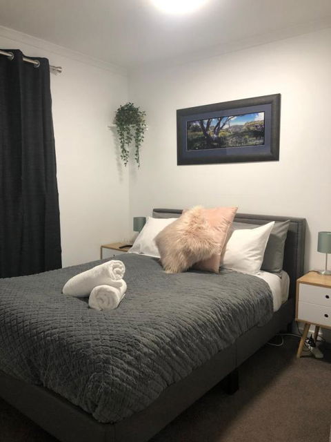 Lake N Snow 4 - Port Augusta Accommodation 1