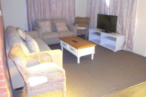 Andorra 1 - Port Augusta Accommodation 4