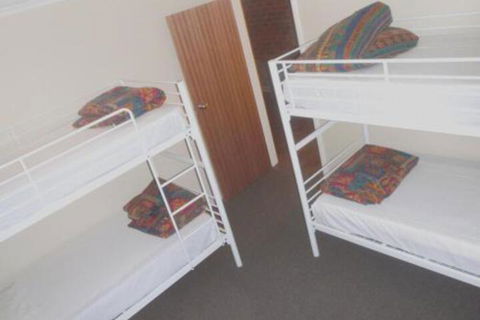 Andorra 1 - Port Augusta Accommodation 7