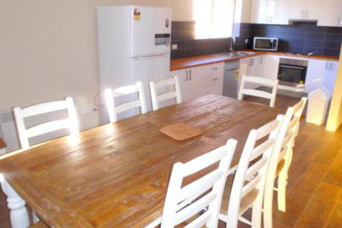 Andorra 1 - Port Augusta Accommodation 0