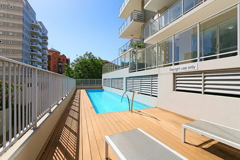 Stunning Two-storey Apartment In Perth's CBD - Port Augusta Accommodation 6
