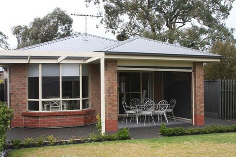 C And C Tanunda - Port Augusta Accommodation 2