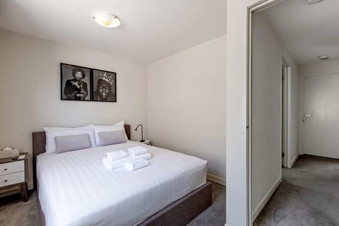 Spacious 2 Bedroom Inner City Townhouse With Private Rooftop - Port Augusta Accommodation 7