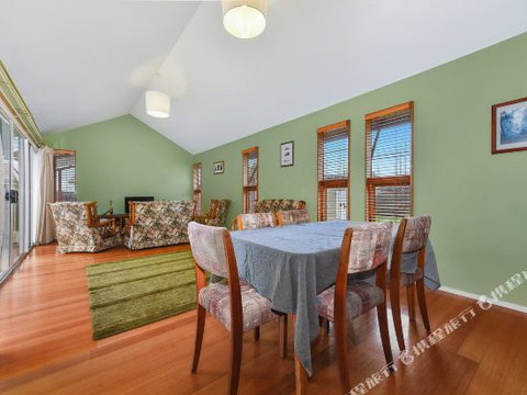 Family Friendly Weatherboard Cottage - Port Augusta Accommodation 3