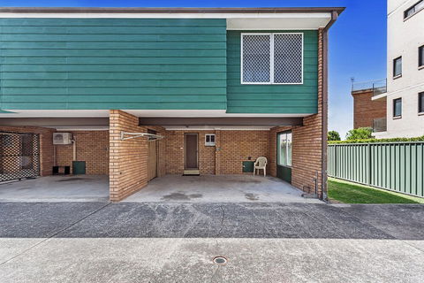 Macadamia Court 6 Nelson Bay - Port Augusta Accommodation 3