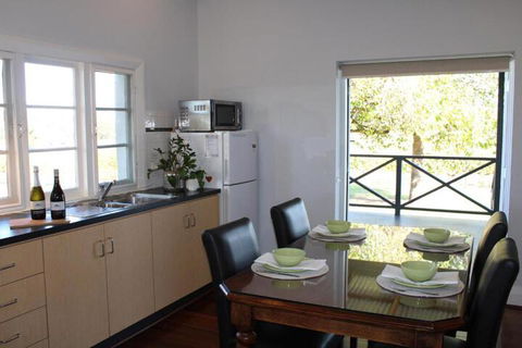 Upper Reach Spa Cottage - Port Augusta Accommodation 5