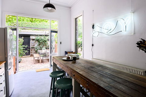 Adderley A Striking 1880s Restored Victorian - Port Augusta Accommodation 5