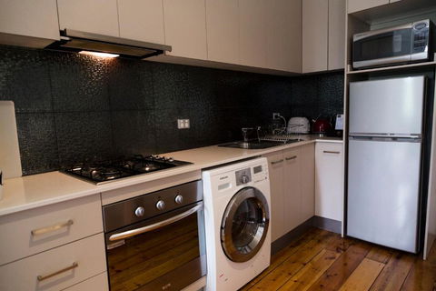 Simmers Serviced Apartments - Port Augusta Accommodation 6