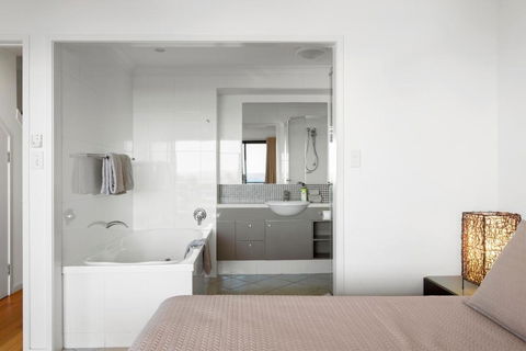 Apartment 27 Shorelines On Hamilton Island - Port Augusta Accommodation 5