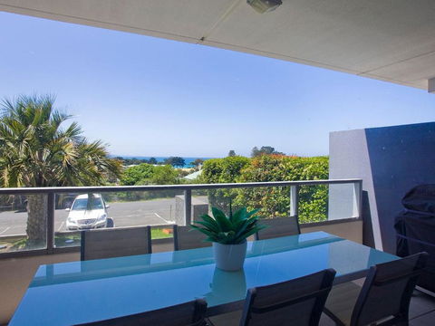 LORNE CHALET APARTMENT 10 Ask About Midweek Deals - Port Augusta Accommodation 3