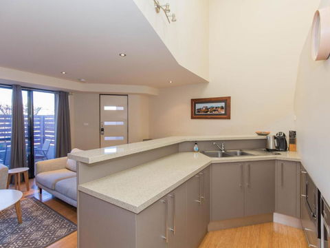 Khione 5 / 23 25 Kirwan Close - Port Augusta Accommodation 2