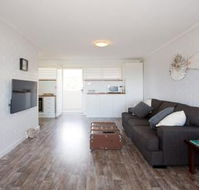 Vista Fremantle Apartment with a View - Port Augusta Accommodation